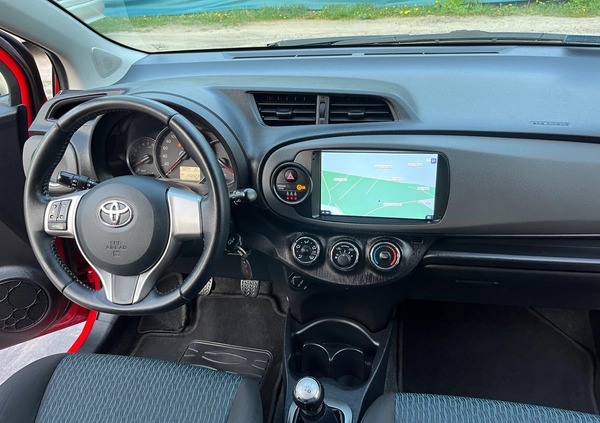 Toyota Yaris cena 27900 przebieg: 139000, rok produkcji 2012 z Marki małe 466